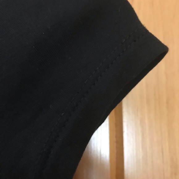 Banana Republic XS black stretch tee - Picture 3 of 4